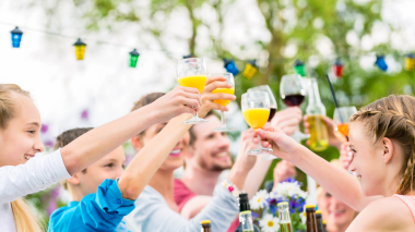 Website Blog feste im quartier Menschen beim Feiern eines Festes von den Werbegemeinschaften und Vereinen in Hassel.Westerholt.Bertlich