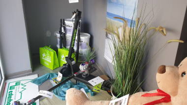 website hwb tombola gewinne Tombola Gewinne des Westerholter Sommerfests zu sehen im Schaufenster der Bahnhofstraße 93 in Westerholt